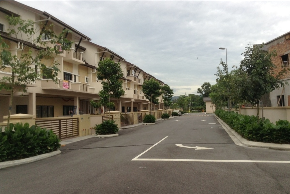 MAHKOTA CHERAS BRAND NEW SEMI-D HOUSE FOR SALE / RENT