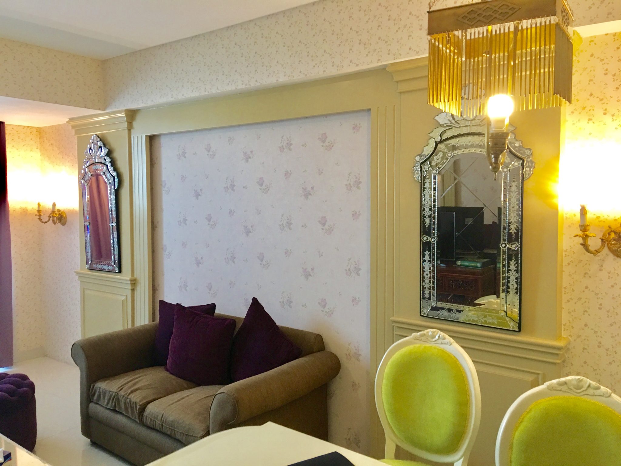 Disewakan apartemen Trillium Surabaya (East Java – Indonesia) – Tengah Kota & Pemandangan Kota – Lt 21.