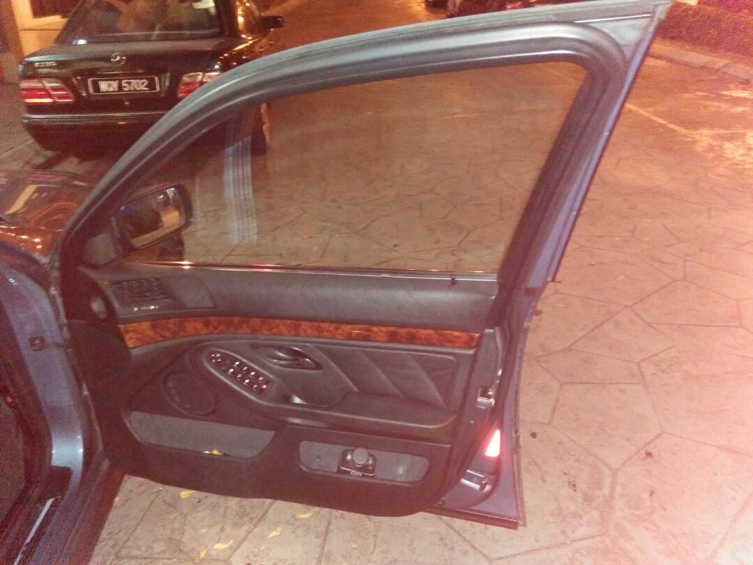 BMW 520i ( Year 2002 ) For Sale