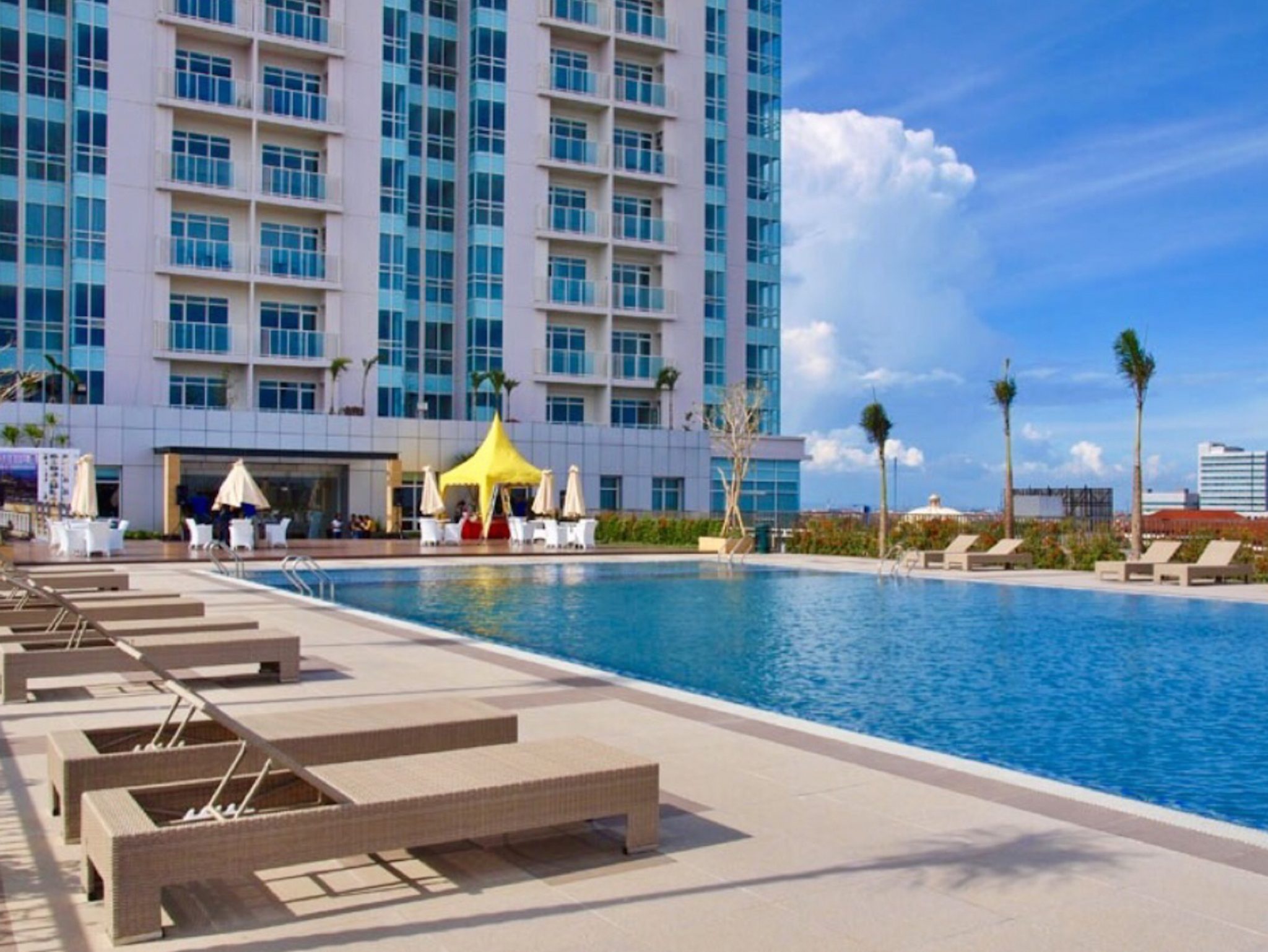 Disewakan apartemen Trillium Surabaya (East Java – Indonesia) – Tengah Kota & Pemandangan Kota – Lt 21.