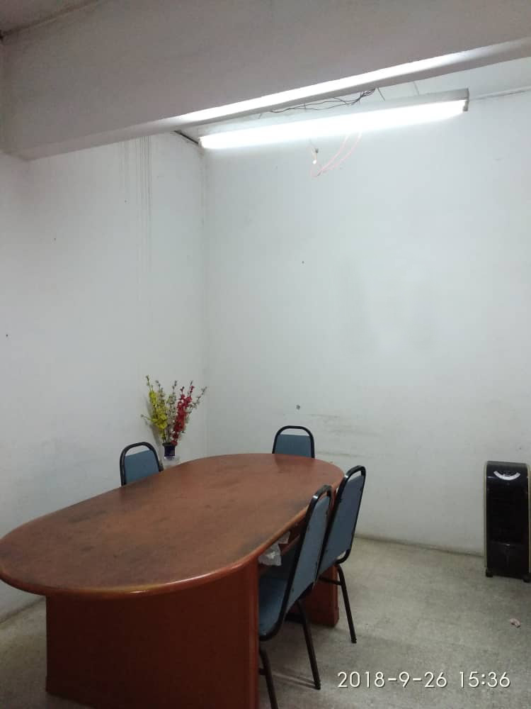Amapng (Taman Nirwana) office for rent