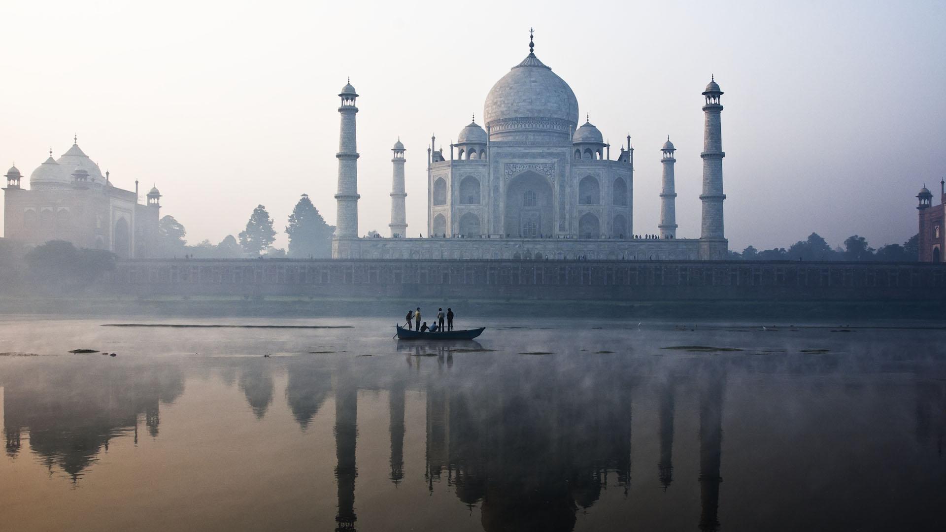 Taj mahal day tour