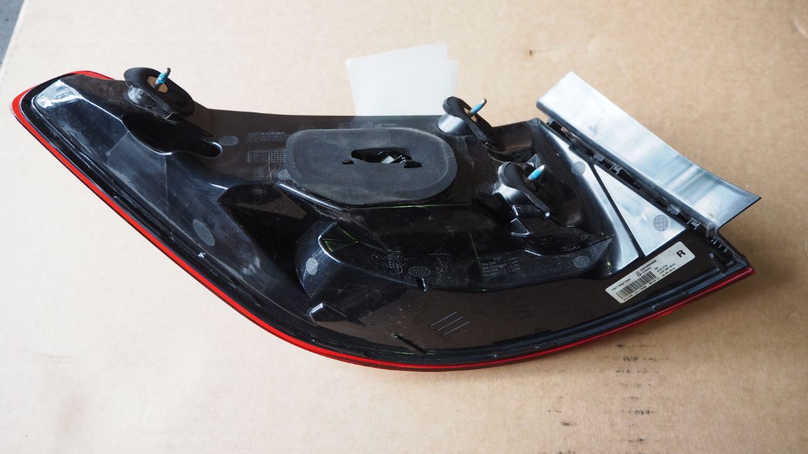 MERCEDES BENZ W207 E200 2018 TAIL LAMP