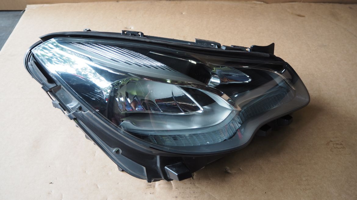 MERCEDES BENZ W207 E200 2018 HEADLAMPS