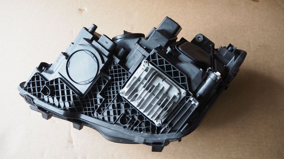 MERCEDES BENZ W207 E200 2018 HEADLAMPS