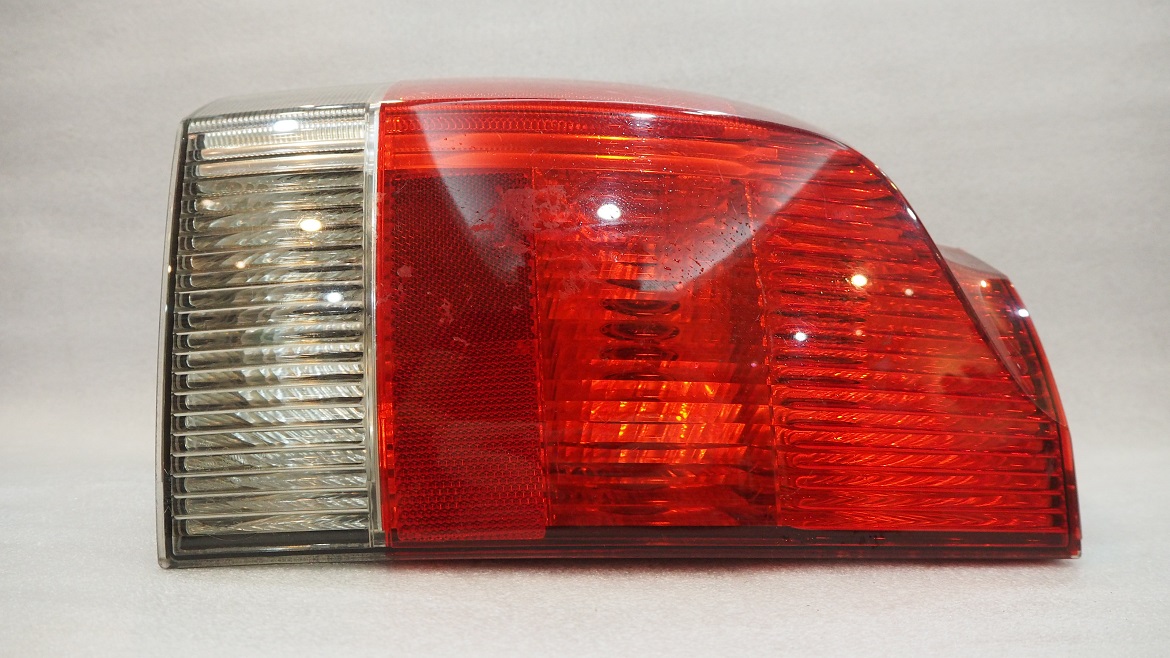 VOLVO S70 2.0 2002 TAIL LAMP LEFT