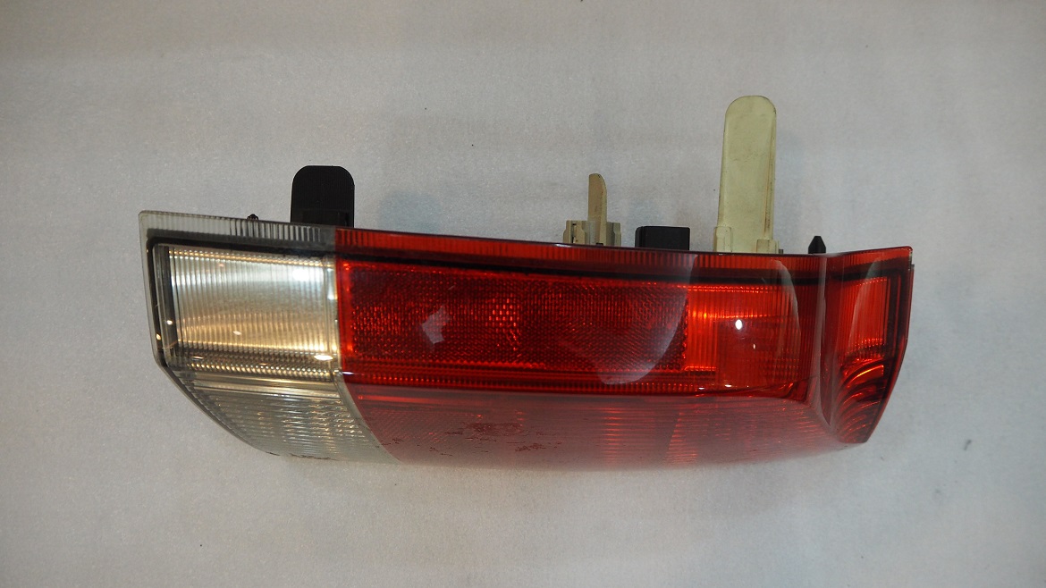 VOLVO S70 2.0 2002 TAIL LAMP LEFT