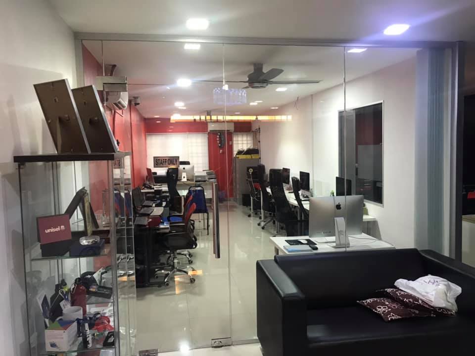 Fully Renovated Office for Sale in USJ 1 ( RM 475K )