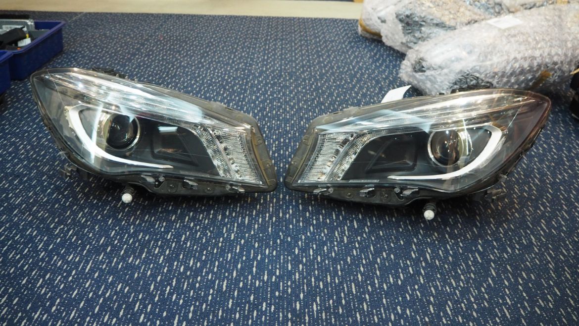 MERCEDES BENZ W117 CLA200 2017 XENON HEADLAMP RIGHT & LEFT