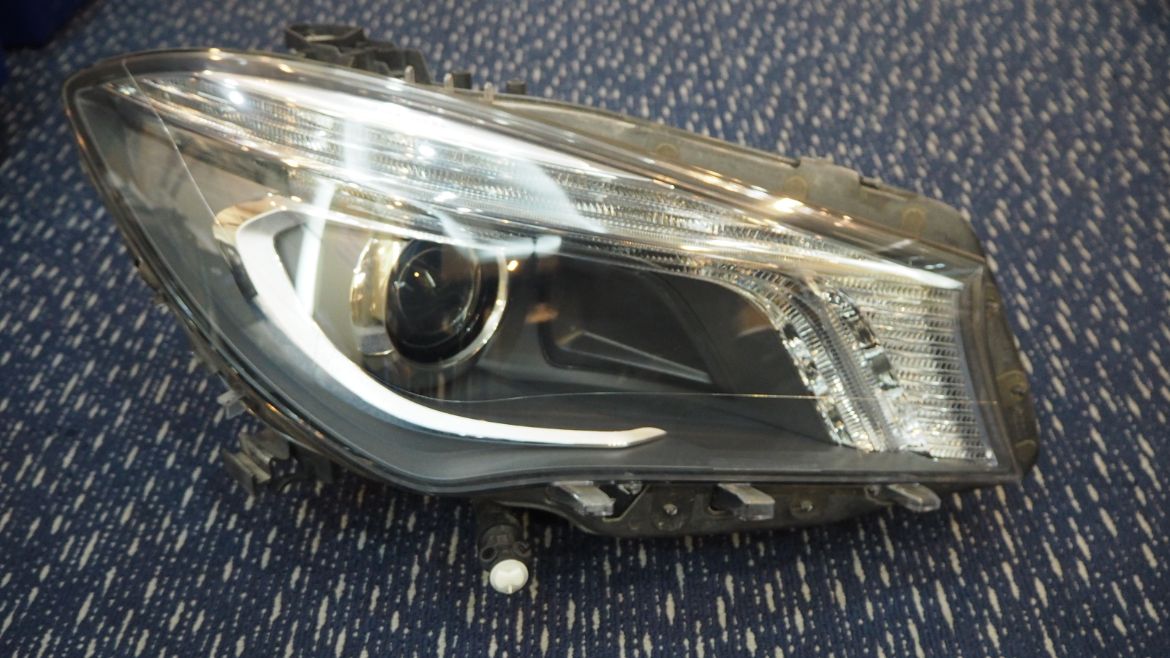 MERCEDES BENZ W117 CLA200 2017 XENON HEADLAMP RIGHT & LEFT