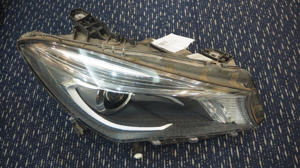 MERCEDES BENZ W117 CLA200 2017 XENON HEADLAMP RIGHT & LEFT