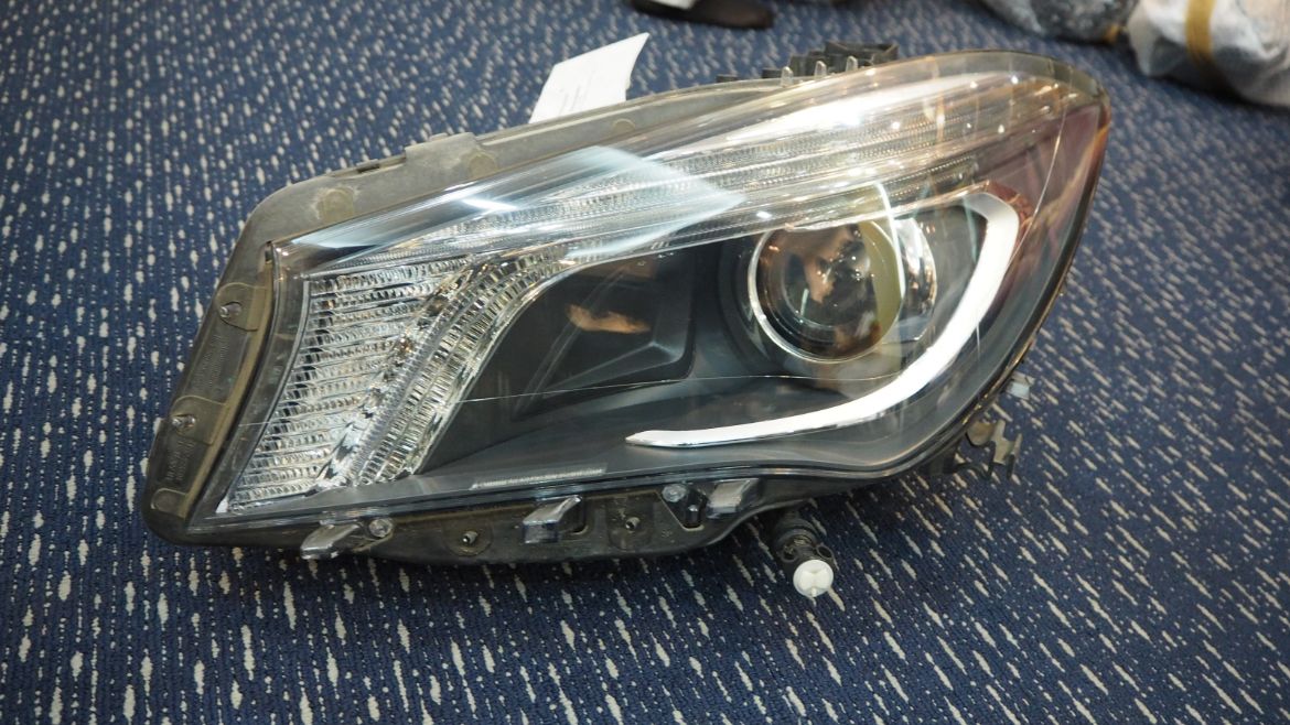 MERCEDES BENZ W117 CLA200 2017 XENON HEADLAMP RIGHT & LEFT