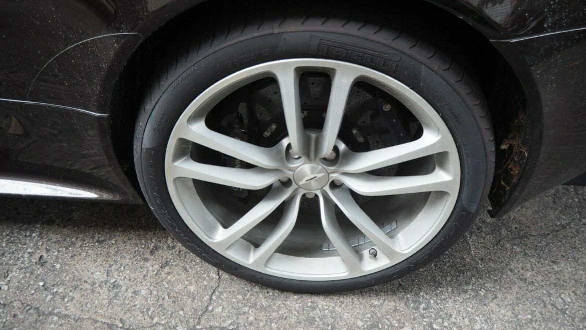 Aston Martin DBS V12 Coupe 6.0L 20 Inch Wheels