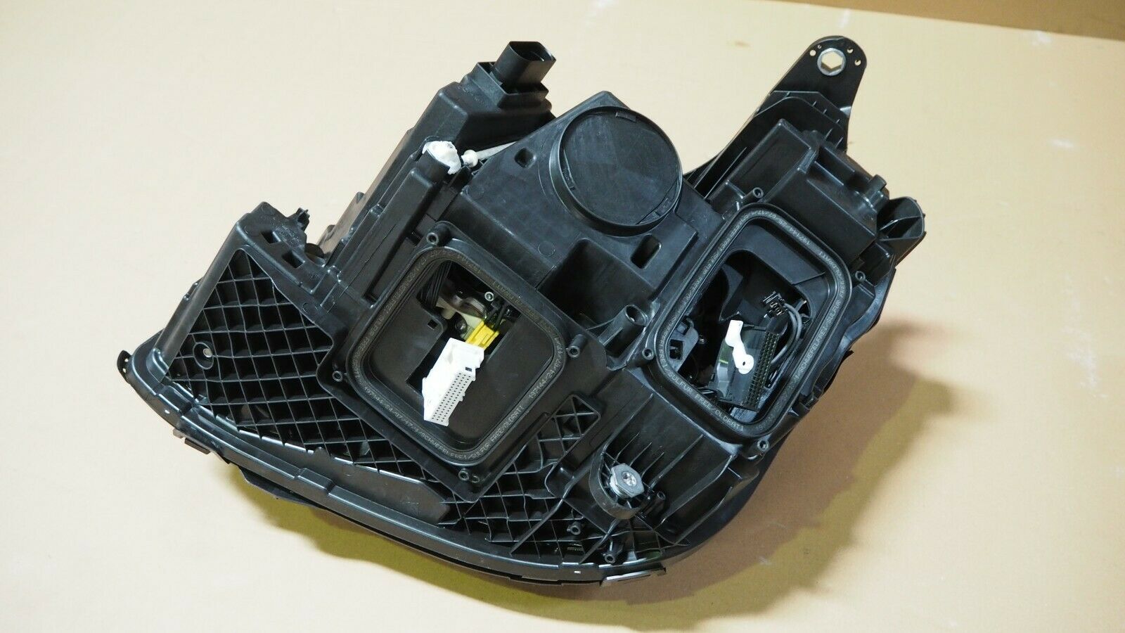 MERCEDES W213 E200 2017 MULTIBEAM LED HEADLIGHT RIGHT