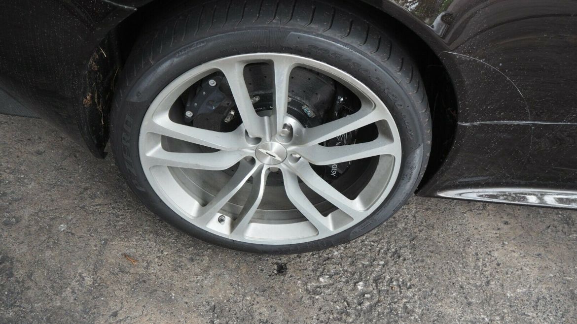 Aston Martin DBS V12 Coupe 6.0L 20 Inch Wheels