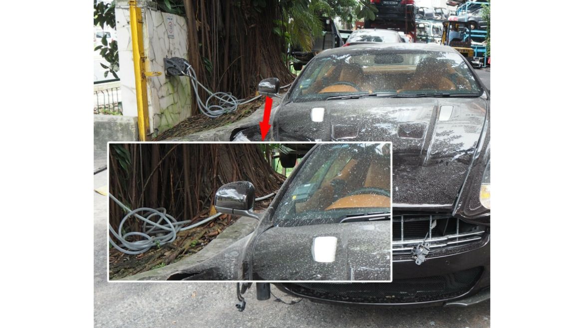 Aston Martin DBS Coupe 6.0L 2011 Side Mirror Right