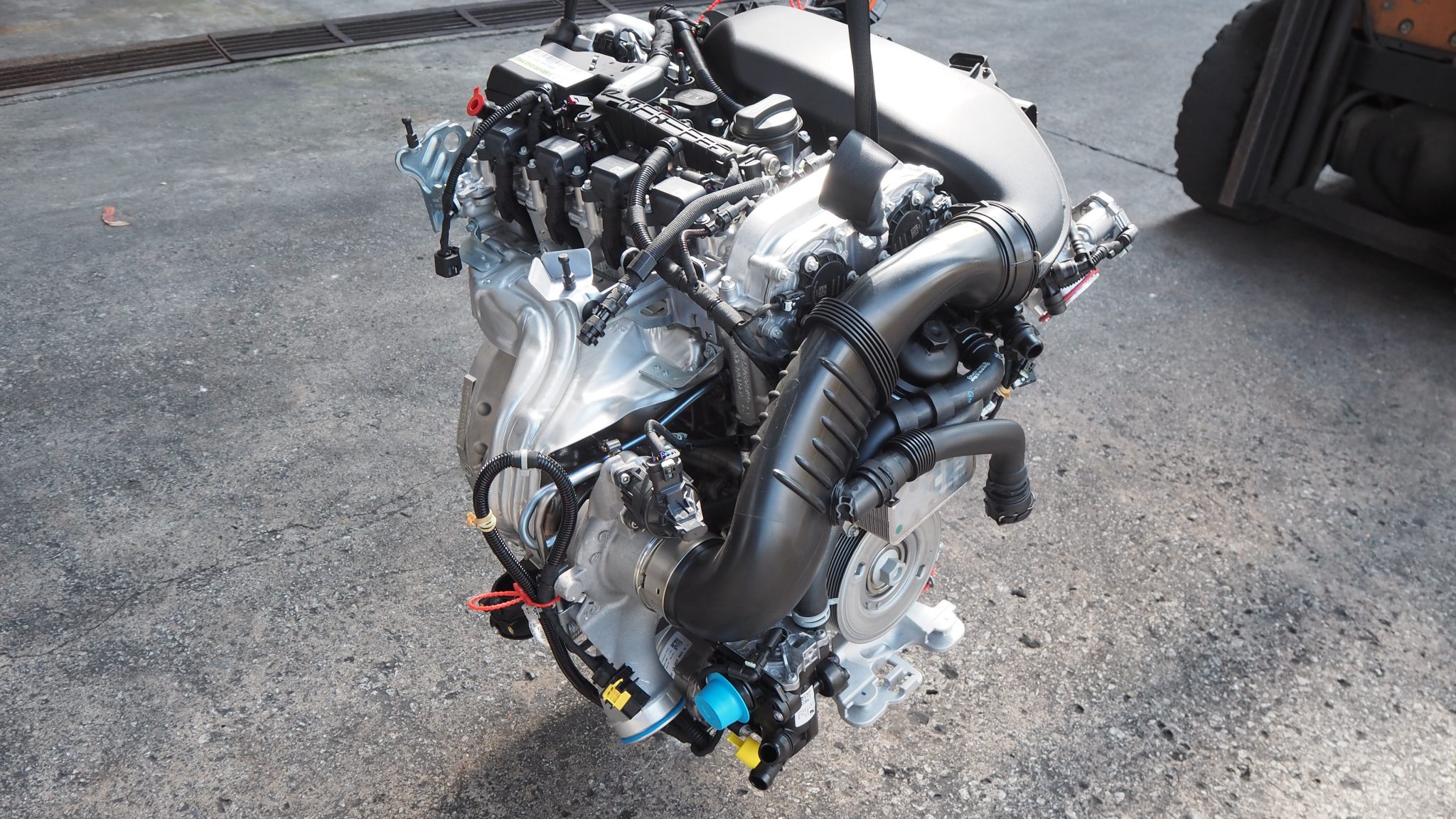 MERCEDES BENZ W213 2.0L M264920 COMPLETE ENGINE