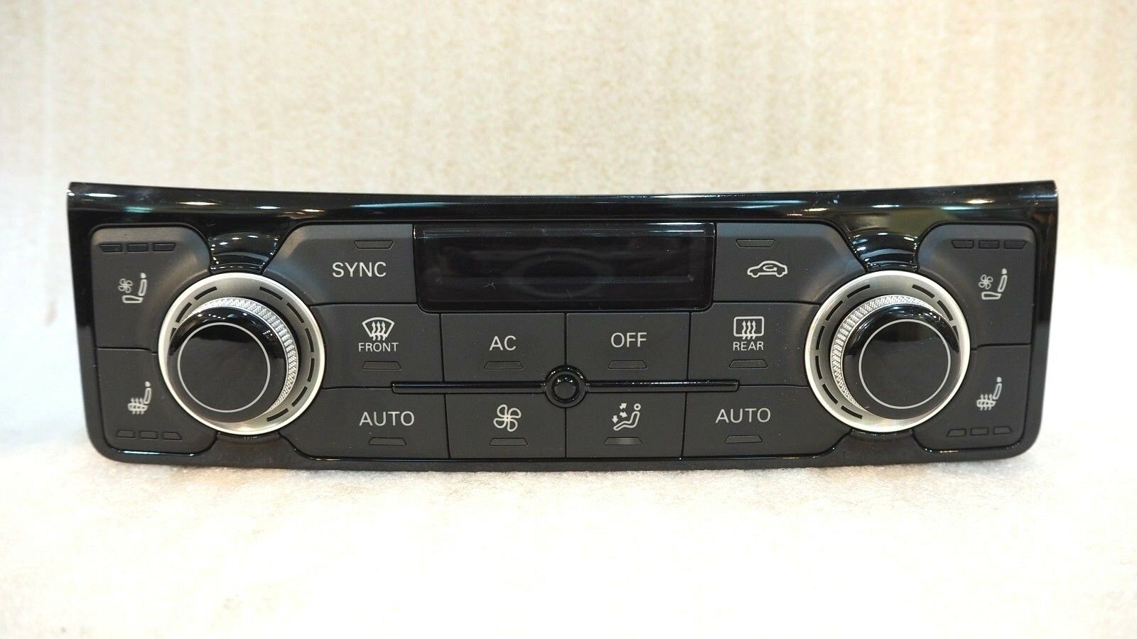 Audi A8 (D4) 3.0 TFSI QUATTRO 2011 AC Control Panel