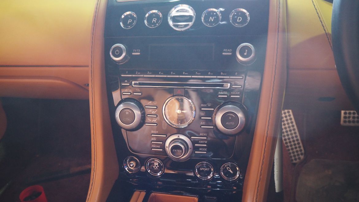 Aston Martin DBS 2011 Dash Center AC Climate Radio Control Panel