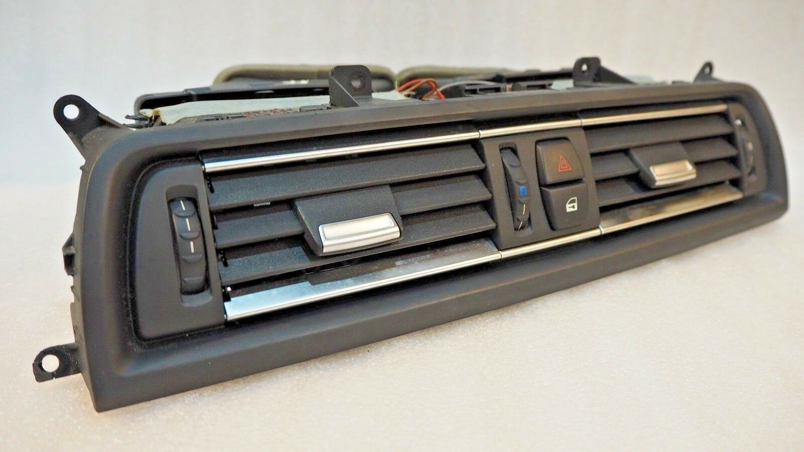 BMW F10 LCI 520i 2013 Front Dashboard AC Vent