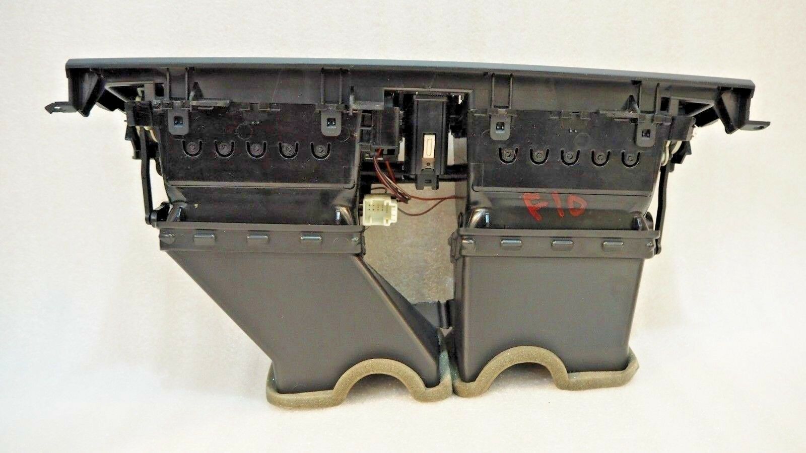 BMW F10 LCI 520i 2013 Front Dashboard AC Vent