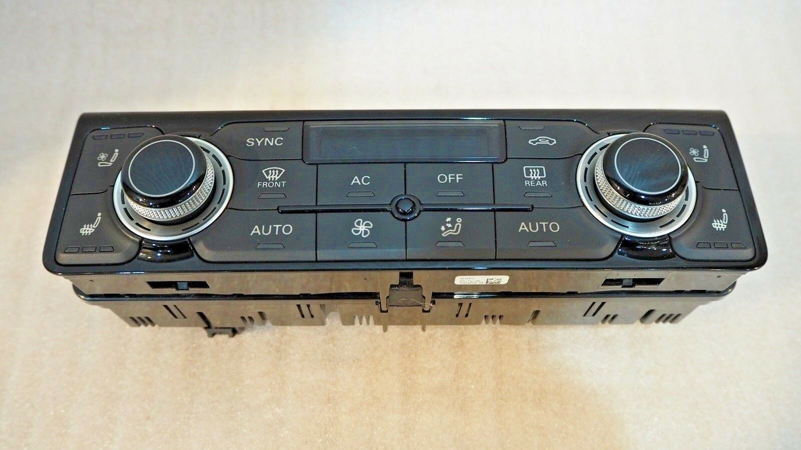 Audi A8 (D4) 3.0 TFSI QUATTRO 2011 AC Control Panel
