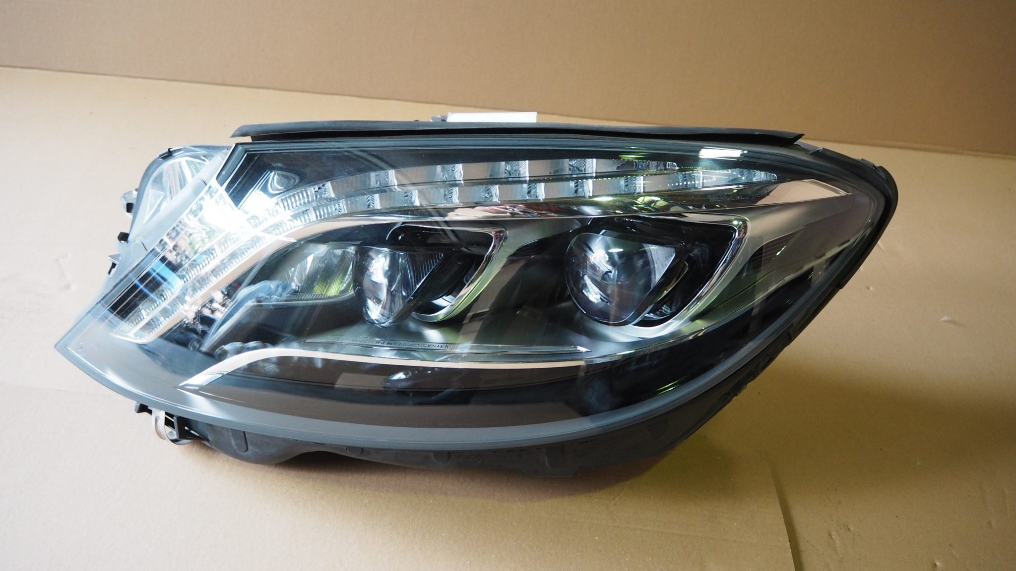 MERCEDES BENZ W222 S400 2017 XENON HEADLAMPS