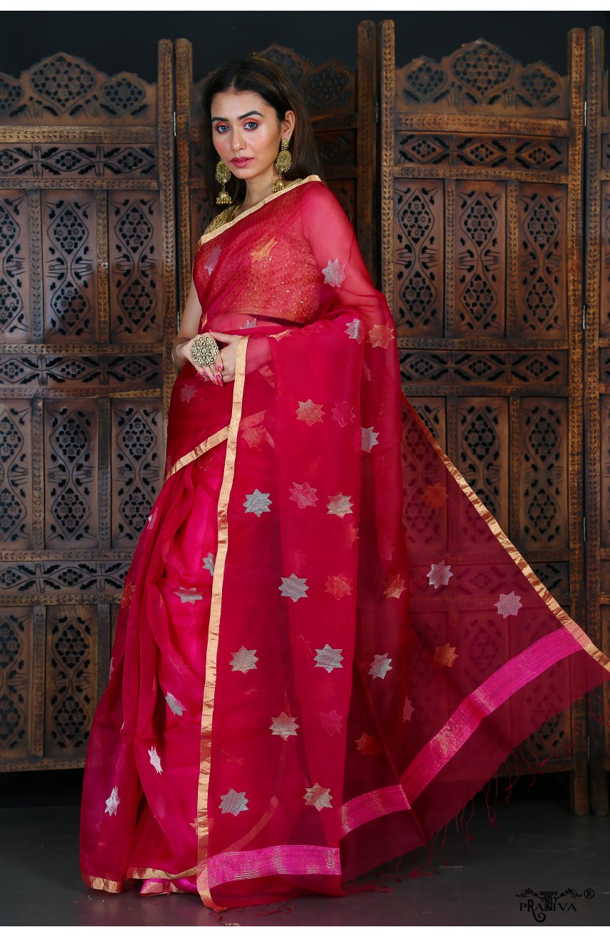 Latest Muslin Jamdani Sarees at a Wholesale Price Online