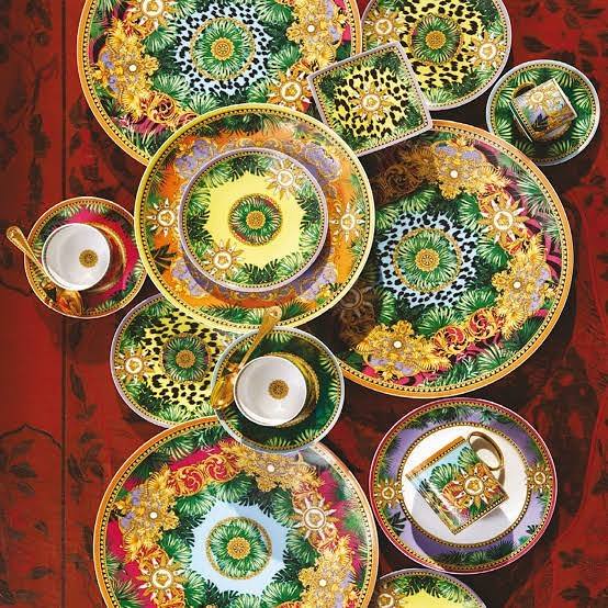 Buy the best Versace plate set – Altius luxury