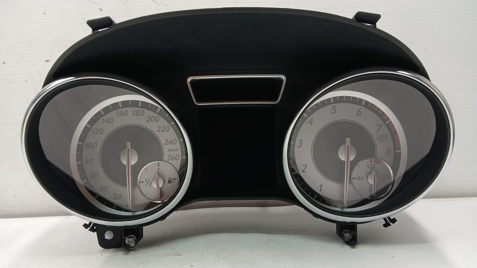 MERCEDES BENZ W156 GLA250 2014 SPEEDOMETER INSTRUMENT CLUSTER A1569004101